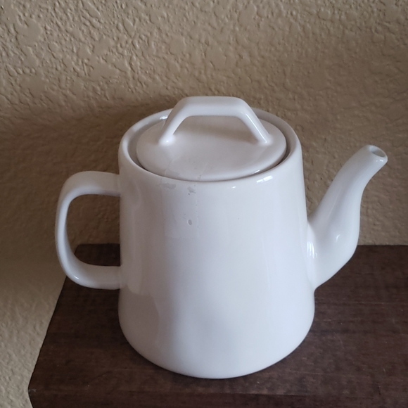 SOLD Rae Dunn Tea Pot - Picture 3 of 4
